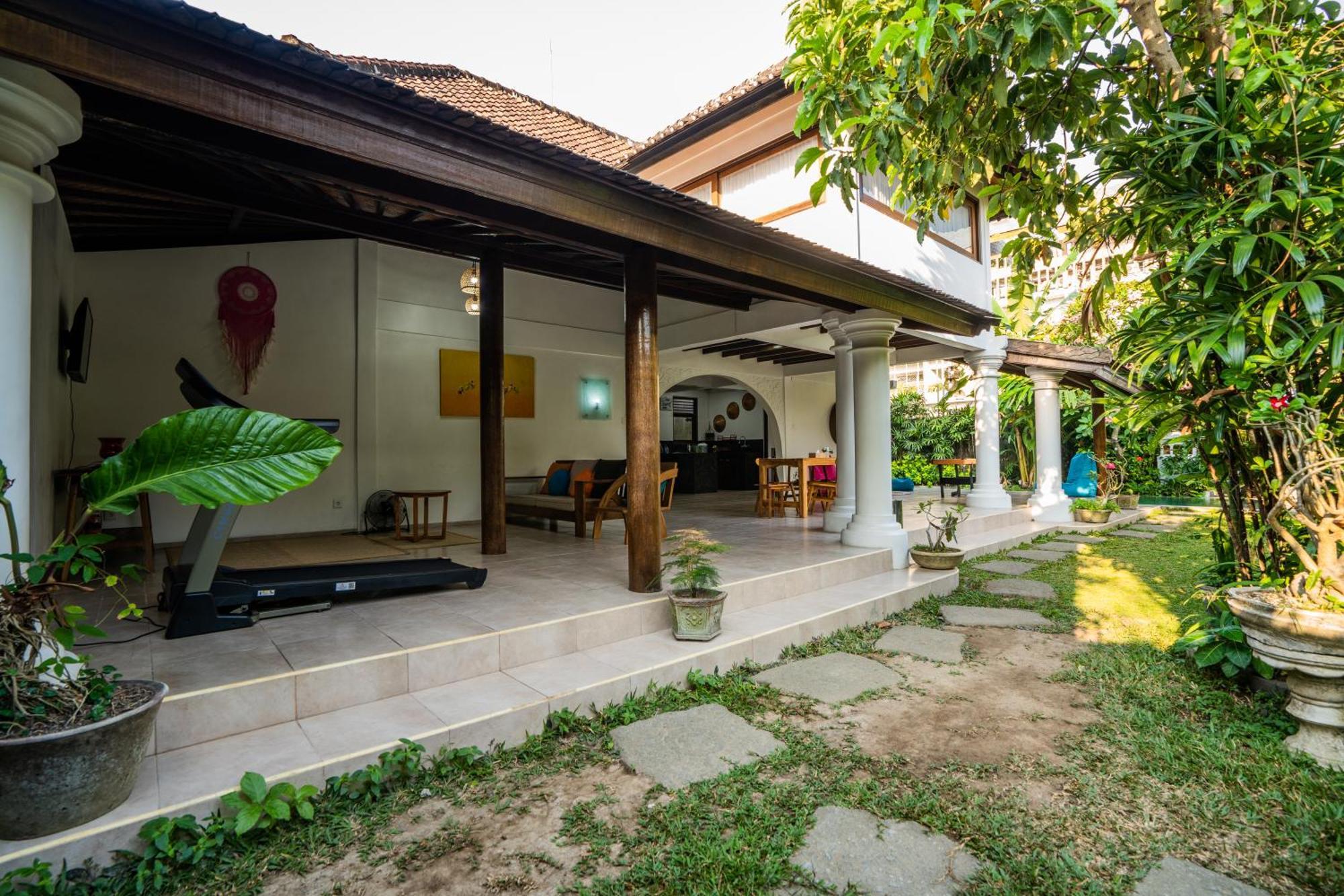 Dream Near Seminyak Villa Legian (Bali)